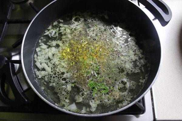 Влить теплую воду или овощной бульон - фото шаг 3