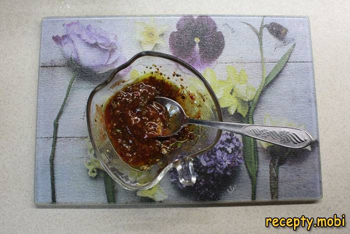 Добавить несоленый и густой томатный соус - фото шаг 4