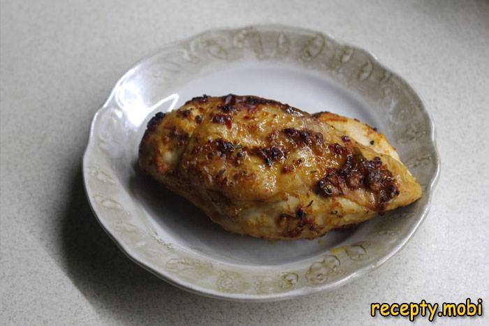 Куриная грудка в остром соусе с чили - готовое блюдо