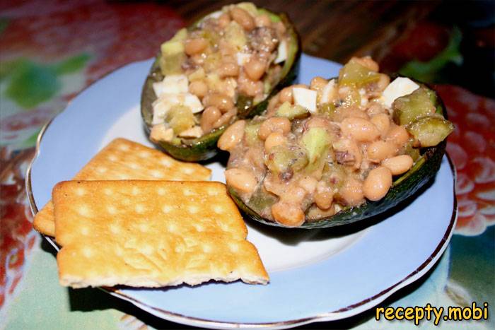 Салат с тунцом консервированным и авокадо «Экзотик»