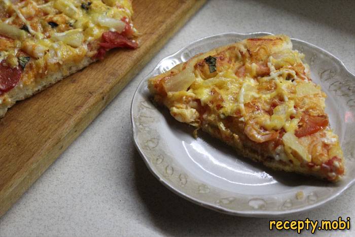 Pizza with shrimp and pineapple