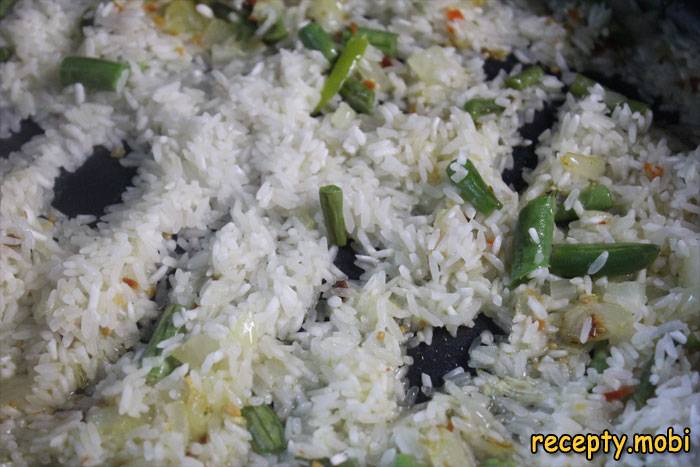 добавляем к овощам рис - фото шаг 6