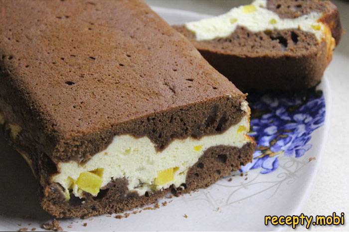 Chocolate brownie with cottage cheese and peaches
