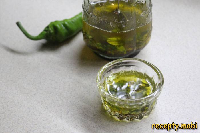 Легкая и пикантная заправка для салатов на оливковом масле 