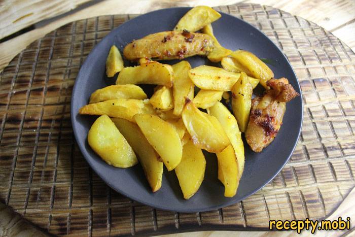 Жаркое из картофеля с куриными крылышками в духовке