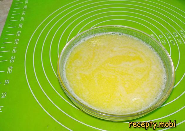 melted butter - photo step 4