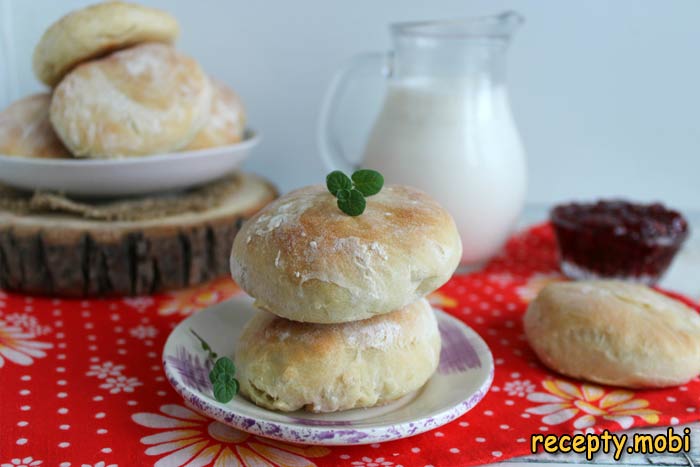 Sweet buns (yeast-free)