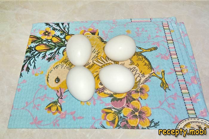 куриные яйца - фото шаг 2