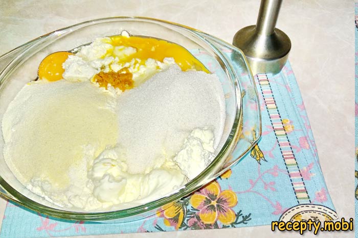 We add all the prepared products to the bowl to the cottage cheese - photo step 7