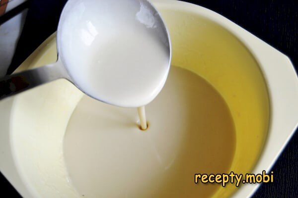 приготовление теста для тонких блинов на молоке - фото шаг 5