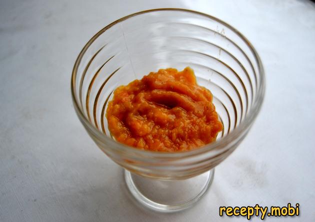 приготовление десерта с консервированными абрикосами - фото шаг 3