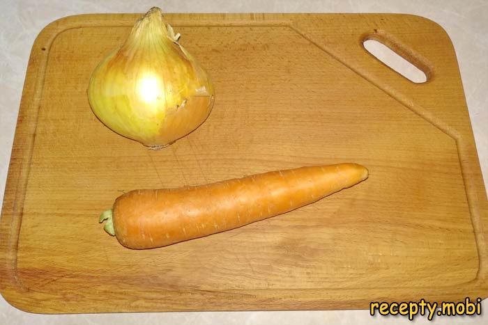 морковью и луком - фото шаг 2