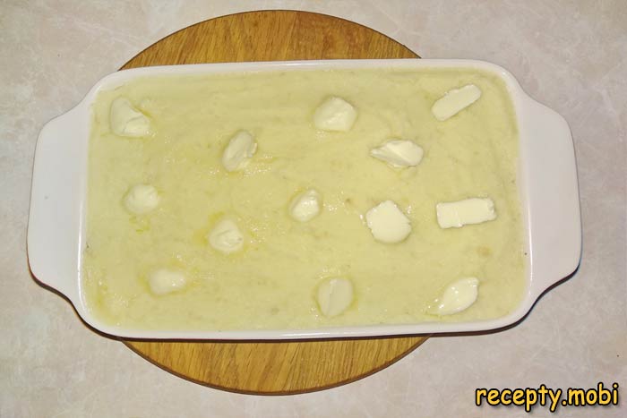 put small pieces of butter on top of the puree - photo step 16