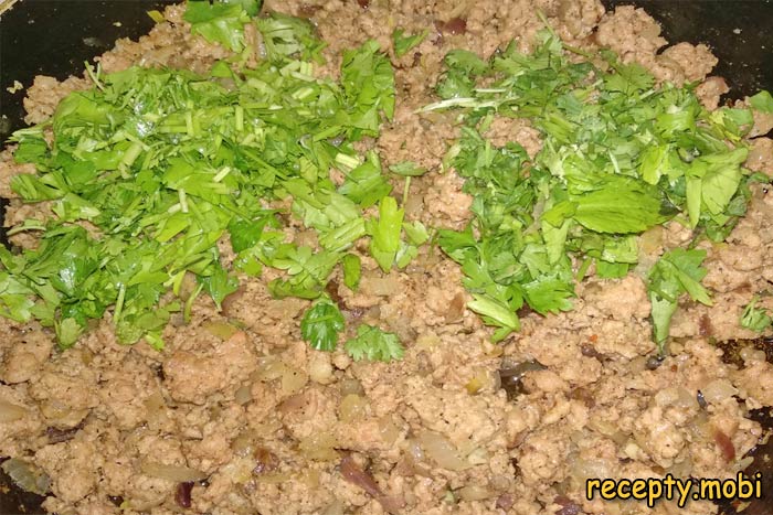 Put prepared greens in a pan with minced meat - photo step 8
