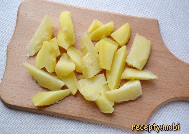 нарезанный отваренный картофель - фото шаг 6