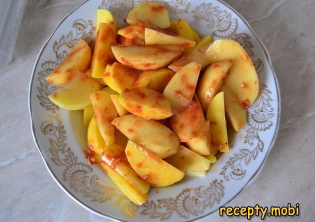 картофель дольками в маринаде - фото шаг 4