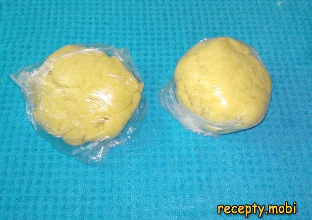 two pieces of dough - photo step 6