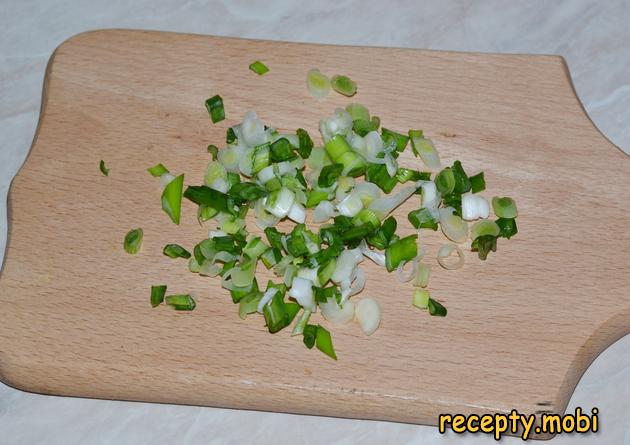 нарезанный зеленый лук - фото шаг 6