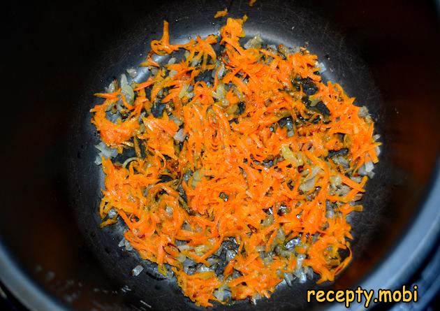 готовим лук и морковь - фото шаг 8