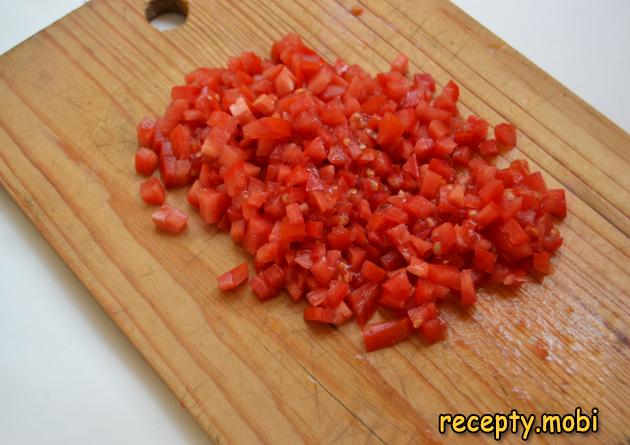 помидор нарезанный кубиком - фото шаг 2