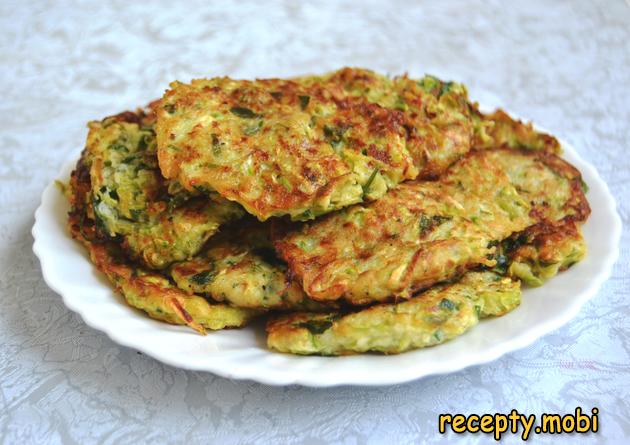 Zucchini pancakes with herbs