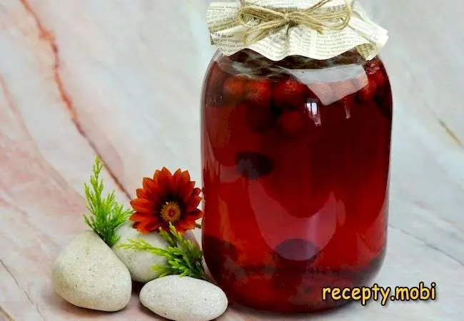 Strawberry Compote for Winter