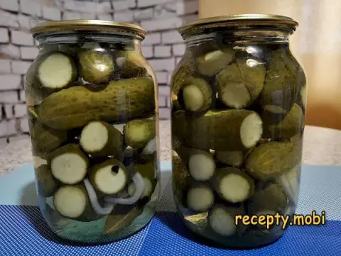 Bulgarian Pickled Cucumbers for Winter
