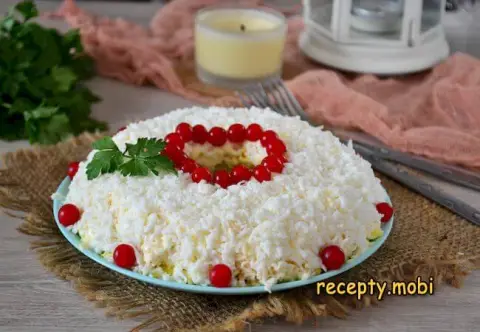 Bride Salad with Smoked Chicken and Processed Cheese