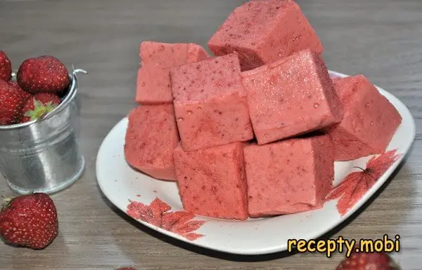 Strawberry Souffle with Gelatin