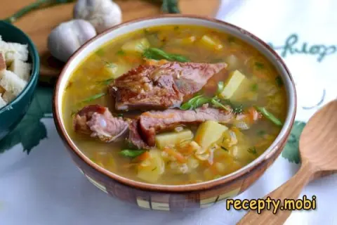Pea Soup with Smoked Ribs