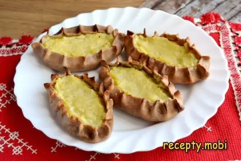 Karelian Karelian pies made from rye flour with potatoes