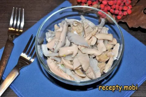 Quick Pickled Milk Caps with Onions