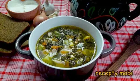 Sorrel Soup with Egg in Chicken Broth