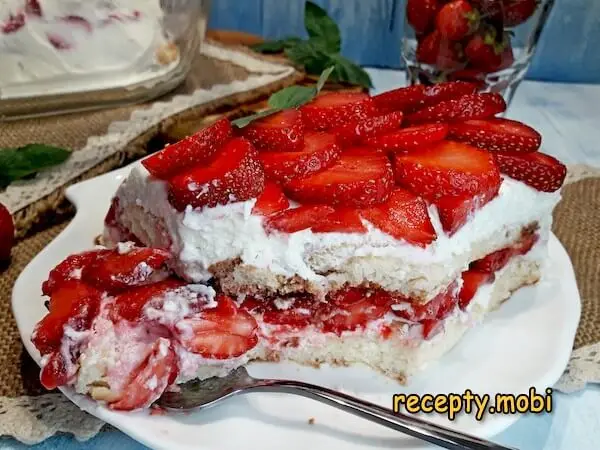 Strawberry Tiramisu