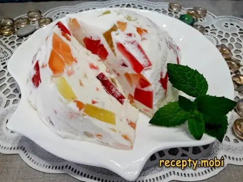Broken Glass Cake with Sour Cream and Jelly