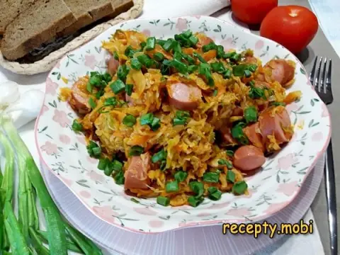 Тушёная капуста с сосисками – пошаговый рецепт