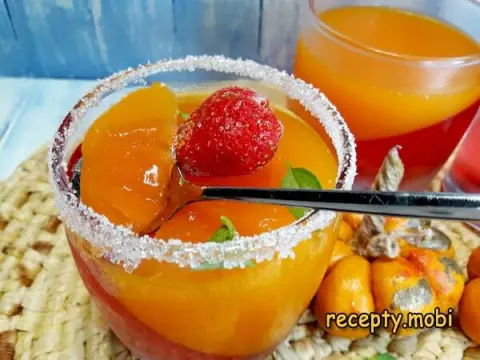 Jelly from juice with gelatin