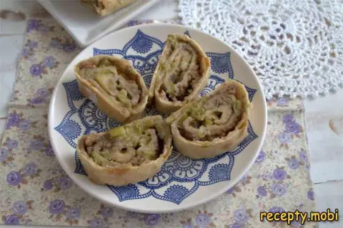 Hungarian Roll with Nuts and Rhubarb
