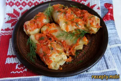 Cabbage rolls with minced meat and rice