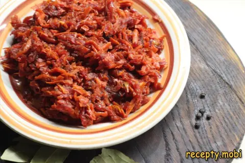 Warm Salad of Beetroot and Carrots with Garlic