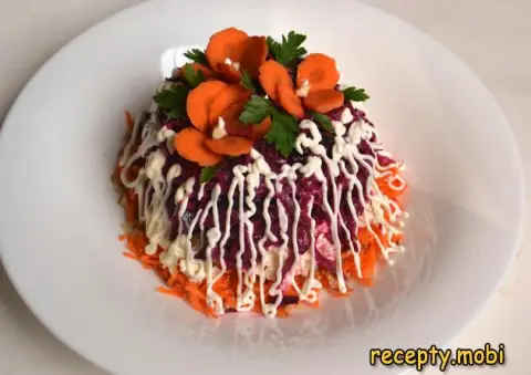 Салат из свеклы с черносливом и грецкими орехами – пошаговый рецепт в домашних условиях
