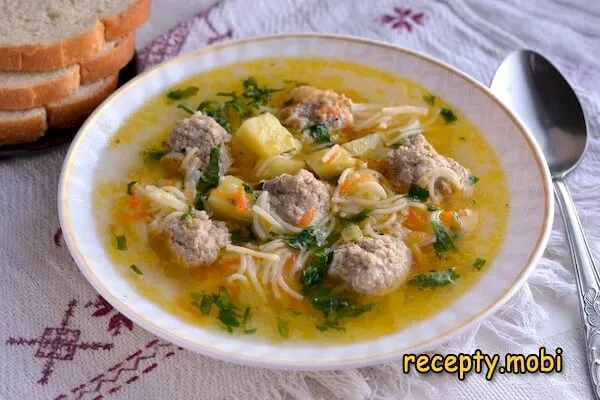 Суп с куриными фрикадельками