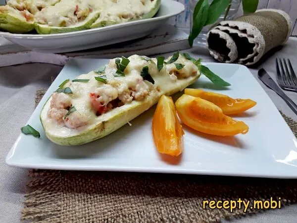 Лодочки из кабачков с фаршем