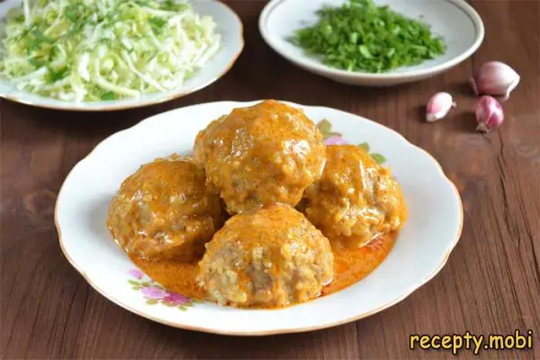 Тефтели с рисом и подливкой