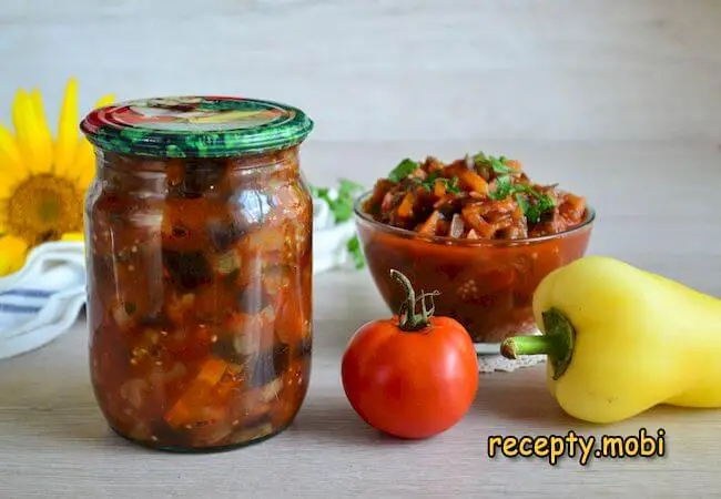 Салат Бакат из баклажанов в банке и пиале