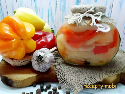 Lecho made of bell peppers without tomatoes