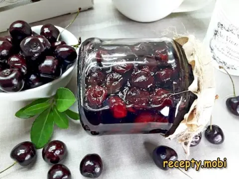 Cherry in its own juice for the winter