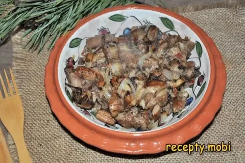 Fried Butter Mushrooms in a Skillet
