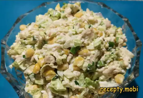 Салат из курицы с пекинской капустой и кукурузой – пошаговый рецепт