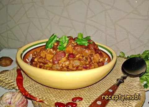 Lobio of red beans in Georgian style